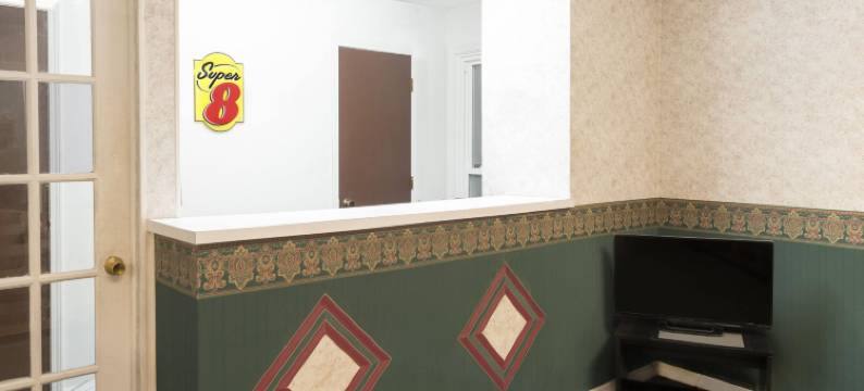 泰勒维尔速8酒店(Super 8 by Wyndham Taylorville IL)图片