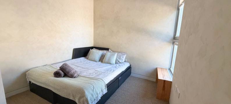 GuestReady Essential - Modern home with garden图片