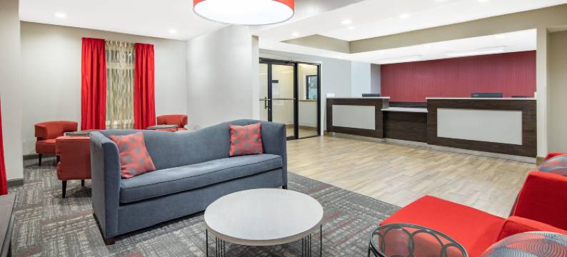 阿尔普哈雷塔-亚特兰大北华美达酒店(Ramada by Wyndham Alpharetta/Atlanta North)图片