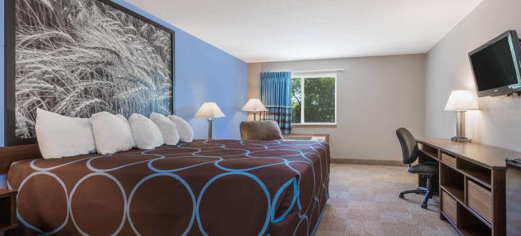 伯洛伊特速8酒店(Super 8 by Wyndham Beloit KS)图片