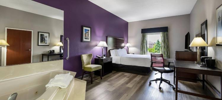 路易维尔东拉昆塔温德姆套房酒店(La Quinta Inn & Suites by Wyndham Louisville East)图片