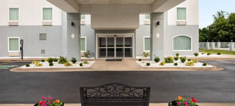 肯塔基拉格兰奇东南美吟酒店(Baymont by Wyndham la Grange KY Southeast)图片