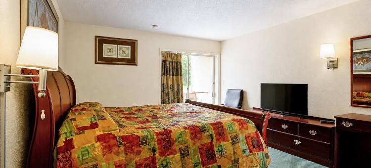 家乡弗吉尼亚斯汤顿11号公路旅馆(Hometown Inn Staunton VA Near Hwy 11)图片