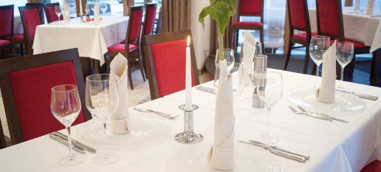 上阿玛高乌尔马赫餐厅及伯尔乡村酒店(Landhotel Böld Oberammergau)图片
