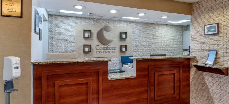 戴顿西北英格尔伍德舒适套房酒店(Comfort Inn & Suites Dayton Northwest - Englewood)图片