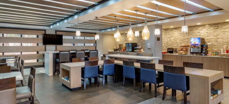 舒适套房酒店(Comfort Suites Alpharetta/Roswell - Atlanta Area)图片