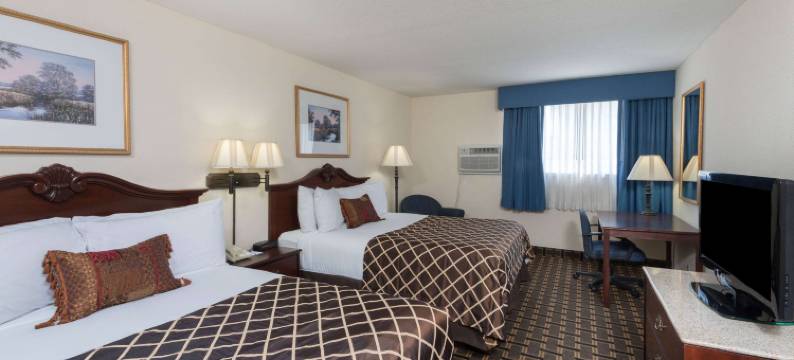 欧塞奇海滩呗盟套房酒店(Baymont by Wyndham Osage Beach)图片