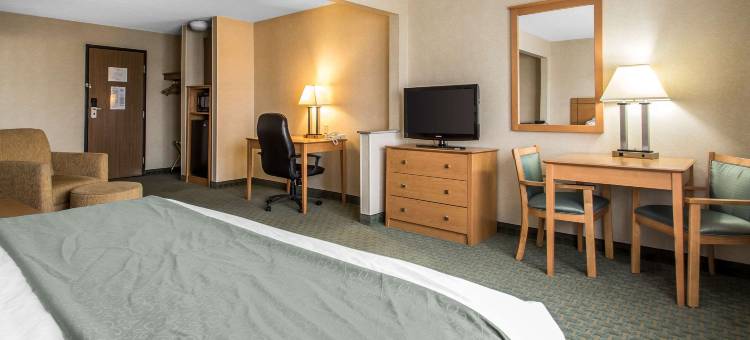 20 号高速公路迪比克凯艺酒店(Quality Inn Dubuque on Hwy 20)图片