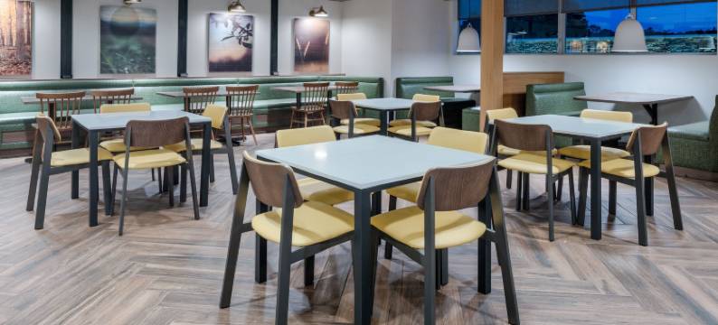 艾伯特维尔万枫酒店及套房(Fairfield Inn & Suites Albertville)图片