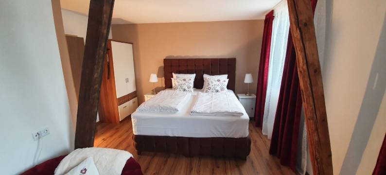 科赫姆奥斯特里亚德维诺酒店(Hotel Osteria Del Vino Cochem)图片