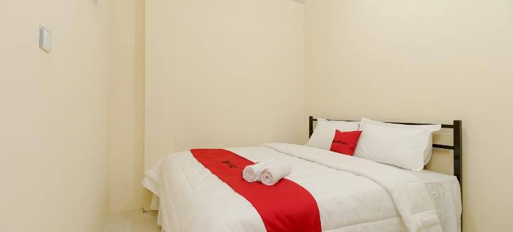 塔胡拉贝拉斯塔基附近瑞德多兹酒店(RedDoorz Near Tahura Berastagi)图片