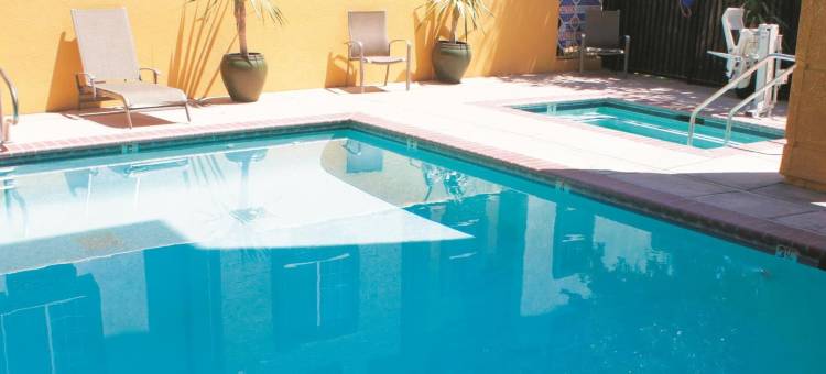 弗雷斯诺河畔公园费尔菲尔德客房及套房(Fairfield Inn & Suites Fresno River Park)图片