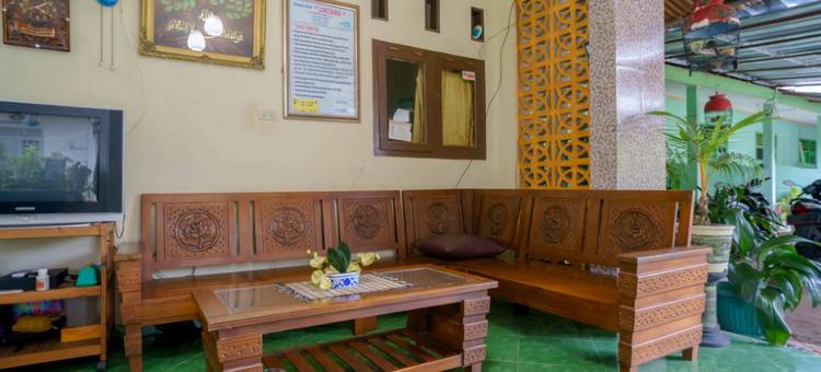 红多兹酒店-近楠榜梅德卡地铁塔曼(RedDoorz Near Taman Merdeka Metro Lampung)图片