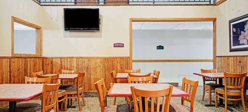 罗杰斯明尼苏达速8酒店(Super 8 by Wyndham Rogers Minnesota)图片