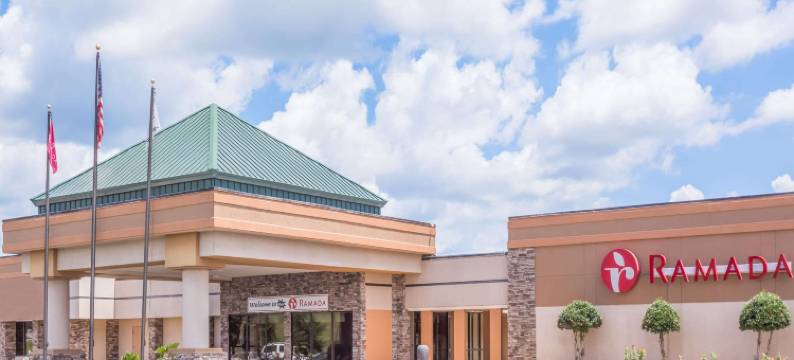 美肯华美达酒店(Ramada by Wyndham Macon)图片