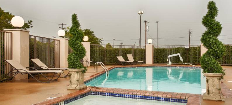 泰劳南园贝斯特韦斯特优质套房酒店(Best Western Plus Southpark Inn  Suites)图片