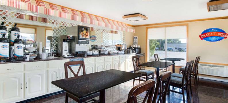 桑达斯基呗盟套房酒店(Baymont by Wyndham Sandusky)图片