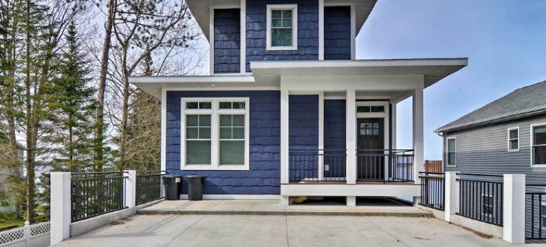 湖畔住宅带码头！距离卡伯菲峰18英里(Lakefront Home w/ Dock! 18 M to Caberfae Peaks)图片