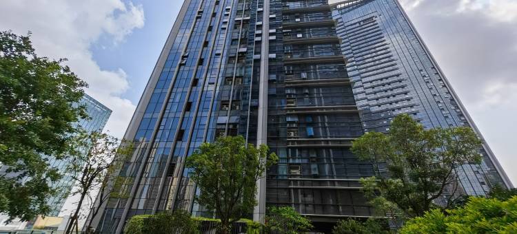 光明寓国际行政公寓(凤凰城地铁站蓝鲸世界店)图片