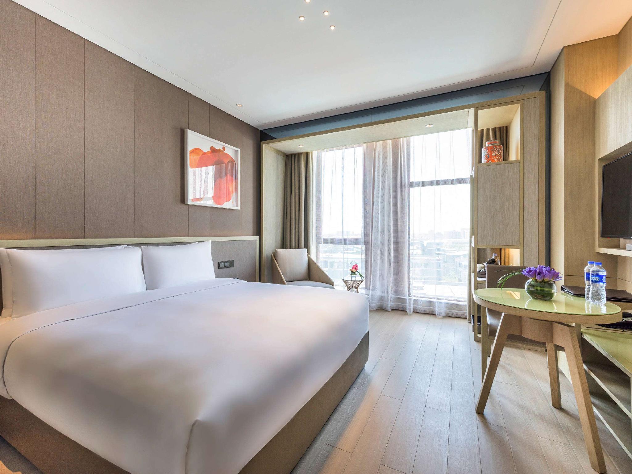 Novotel Shanghai CloverOver view