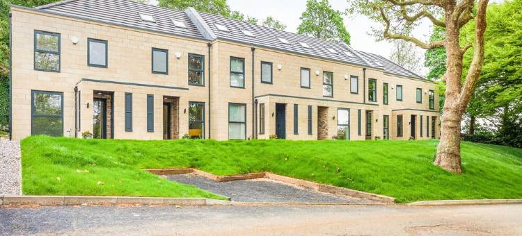 Large Contractor House in Leeds by Firoz Property Management图片