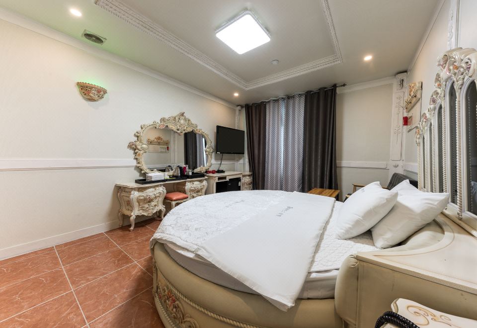 Changwon Palyong-Dong Days Hotel Overview