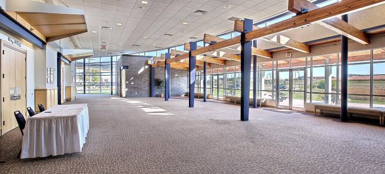 弗格斯福尔斯丽怡酒店(Country Inn & Suites by Radisson, Fergus Falls, MN)图片