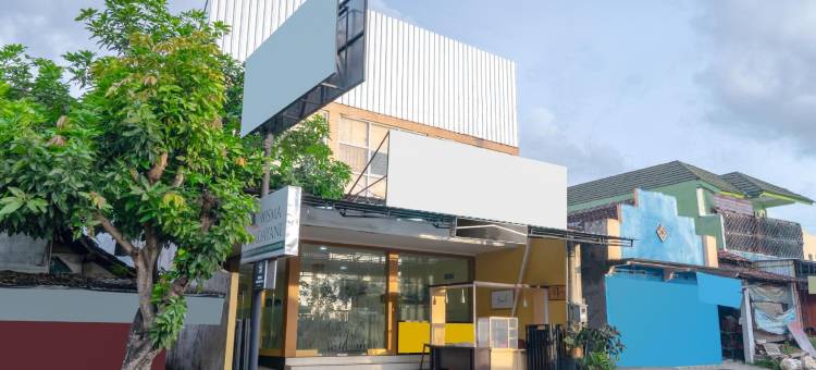 OYO Life 3003 汉达亚尼清真公寓(Wisma Handayani Syariah RedPartner Near Rsud Wonosari)图片