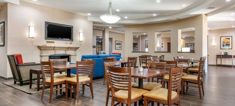 范布伦-福特史密斯舒适套房酒店(Comfort Inn and Suites Van Buren - Fort Smith)图片