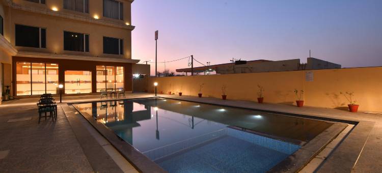 会所酒店摩尔比(Clubhouse Hotel Morbi by CheckIn)图片