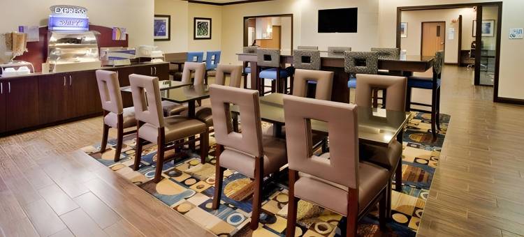 智选假日套房酒店布福德(Holiday Inn Express & Suites BUFORD NE - LAKE LANIER by IHG)图片