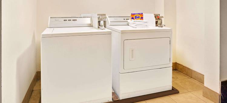 朗蒙特-德尔卡米诺温德姆速8酒店(Super 8 by Wyndham Longmont/Del Camino)图片