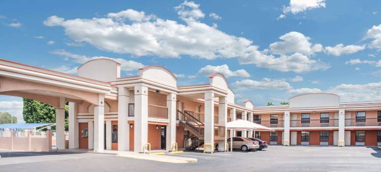 Howard Johnson by Wyndham Lake City图片