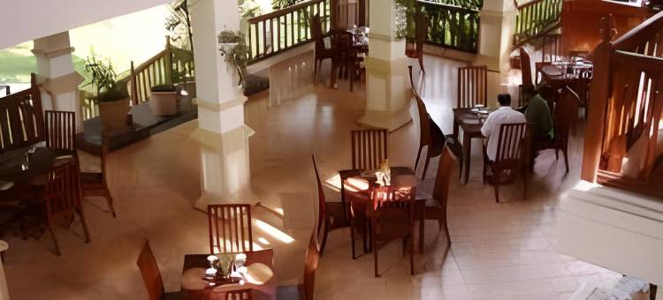 拉图度假酒店(Ratu Hotel & Resort)图片