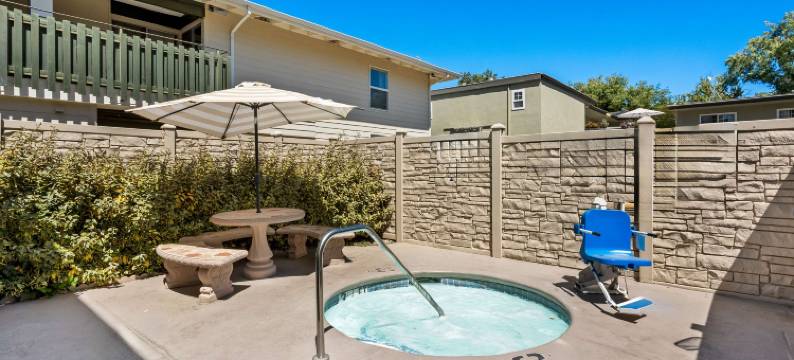 大学旅舍贝斯特韦斯特酒店(Best Western University Lodge)图片