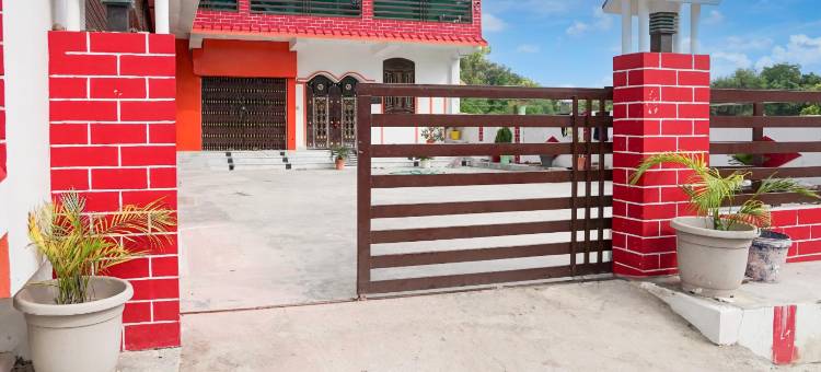 OYO 82818 Ayush Hotel and Restaurants图片