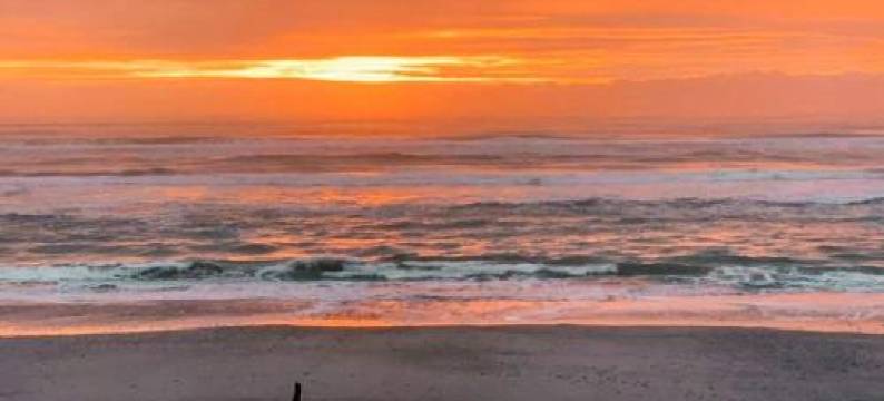 Big Heart Beach图片