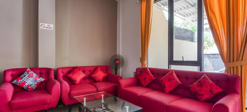 红多兹酒店靠近艾尔朗加大学校园(RedDoorz Syariah Near Airlangga University Campus B)图片