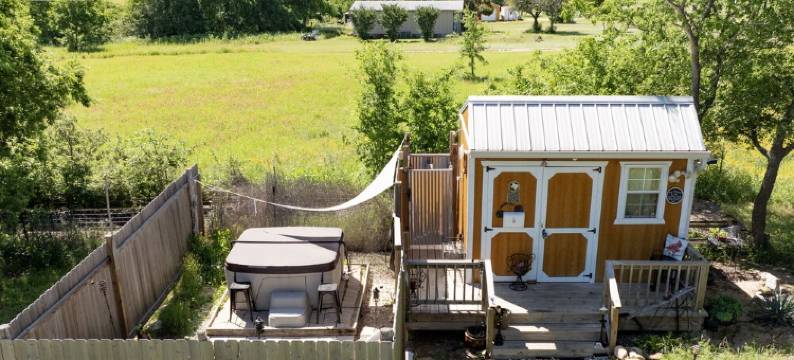 Sunrise Sunset Peaceful Country Cabin图片