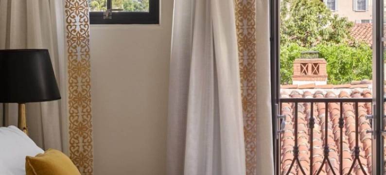 拉雷纳广场酒店(Plaza la Reina)图片