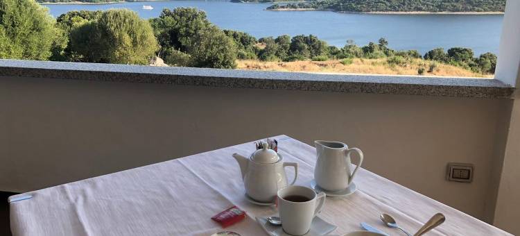 瑞雷斯瓦尔卡拉那酒店(Hotel Valkarana Country Relais)图片