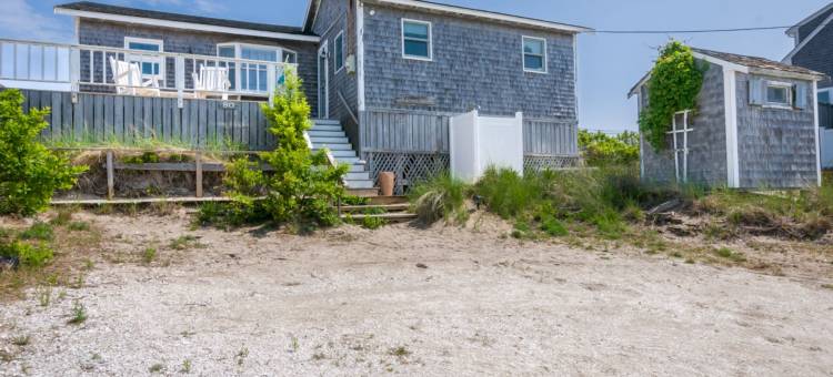 Ocean View and Spacious Deck - Charming Beach Cottage Retreat图片