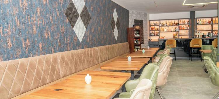 中央酒店和休息室(限成人)(Central Hotel & Lounge Adult Only)图片
