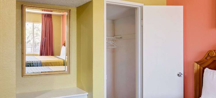 比格斯普林骑士酒店(Knights Inn Big Spring)图片