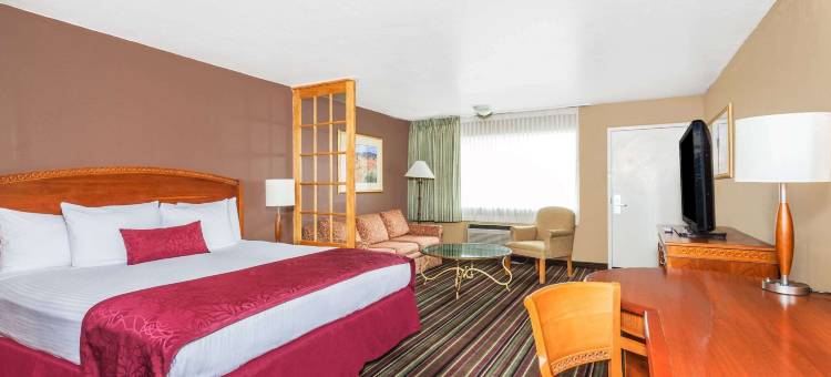 洛根戴斯套房酒店(Days Inn & Suites by Wyndham Logan)图片