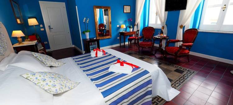 托拉尔多广场弗朗奇雅旅馆(Palazzo Toraldo di Francia)图片