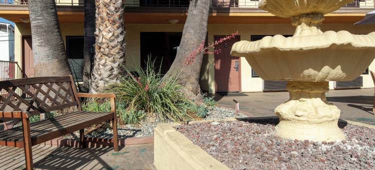 斯蒂迪奥城庭院酒店(Studio City Court Yard Hotel)图片