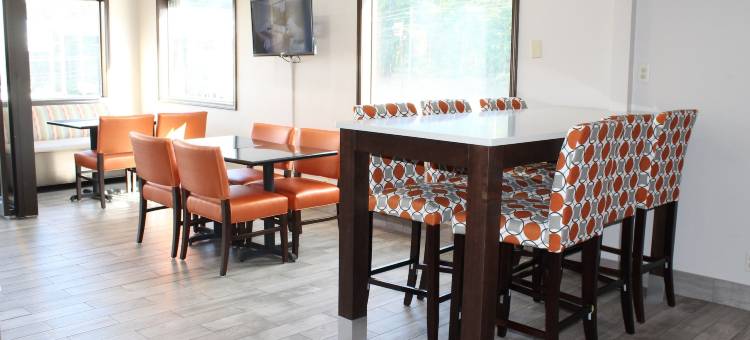 洛克斯特格罗夫温德姆速8酒店(Super 8 by Wyndham Locust Grove)图片