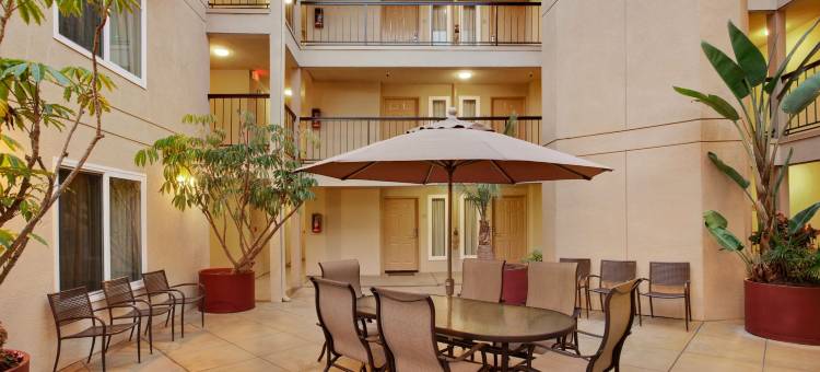 卡尔斯巴德戴斯酒店(Days Inn by Wyndham Carlsbad)图片