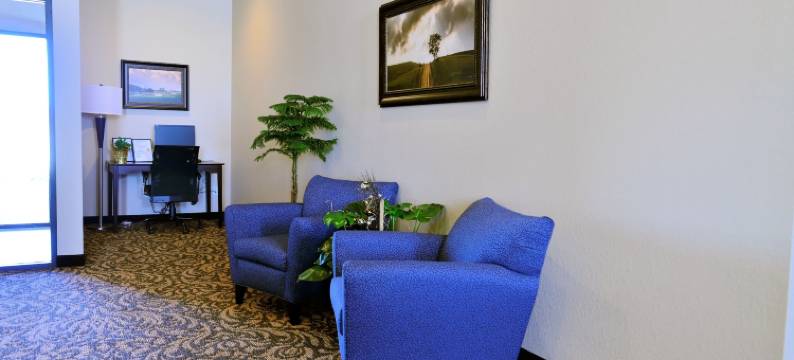 鹅卵石套房酒店 - 霍尔斯坦(Cobblestone Inn & Suites - Holstein)图片